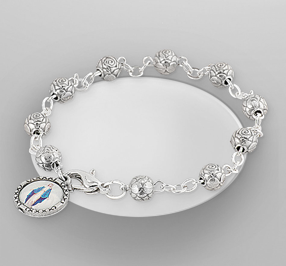 Roses Bracelet and Our Lady of the Miracle