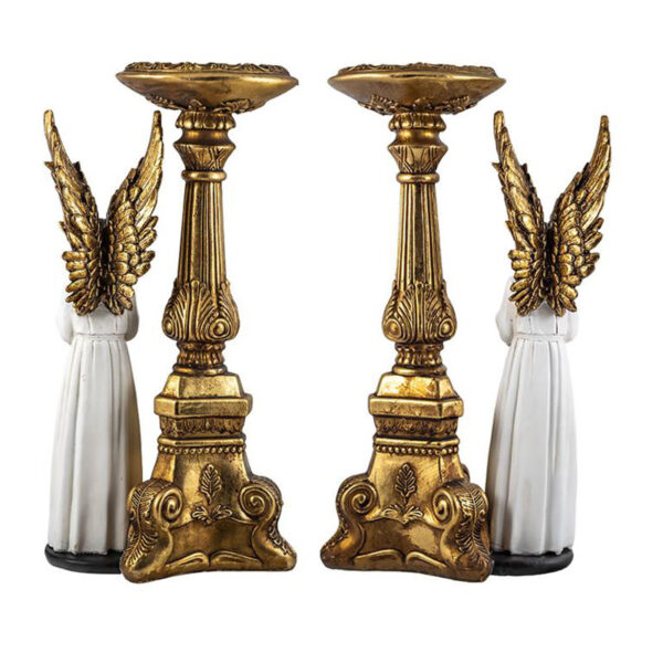 Couple of worshiping angels