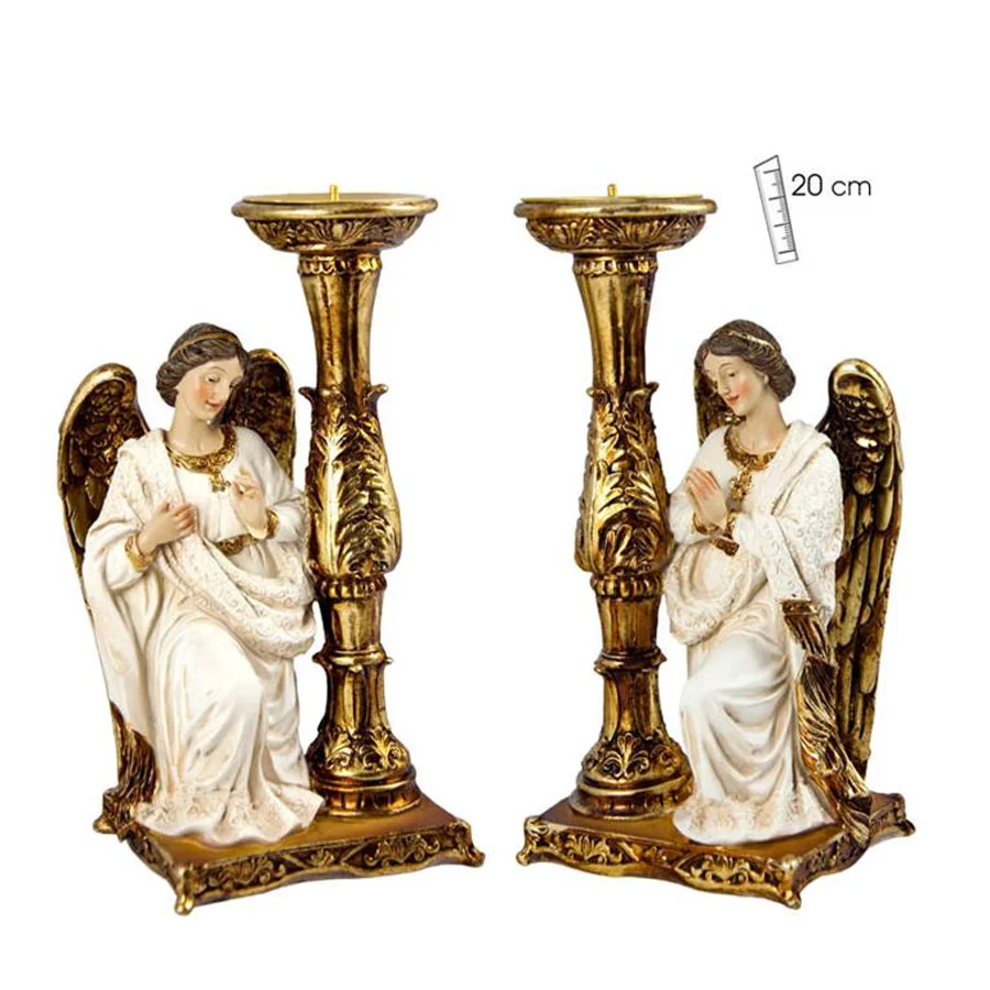 Couple of worshiping angels