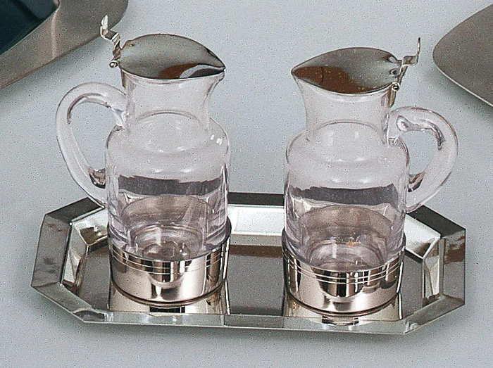 Cruet set